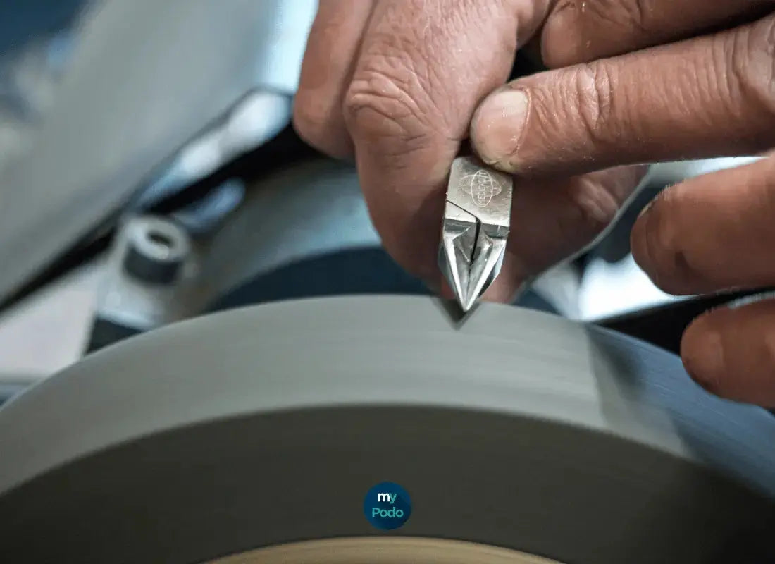 Découvrez-notre-service-d-affûtage-professionnel-pour-vos-instruments-de-pédicurie-podologie My Podologie